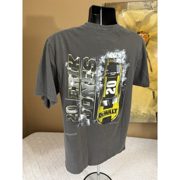 Joe Gibbs Racing 2019 Erik Jones #20 Dewalt Sponsor NASCAR 2 Sided Tee Size M - Picture 12 of 15